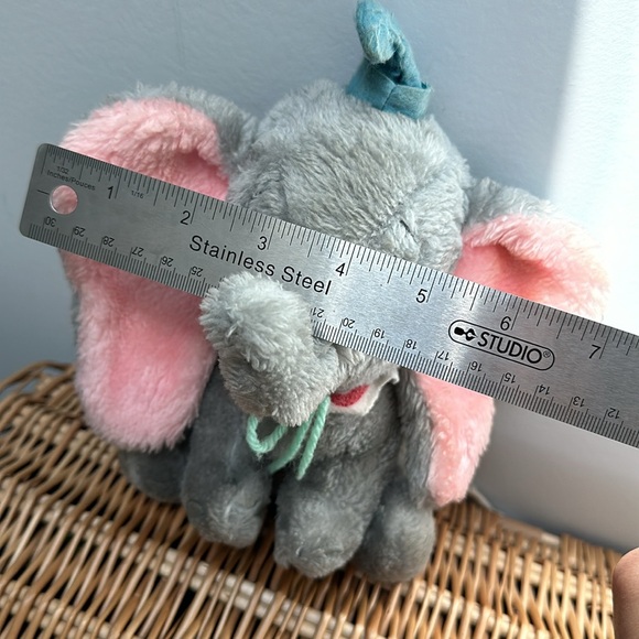 β€οΈ Vintage Collector Toy Disney JUMBO The Elephant - Picture 12 of 12